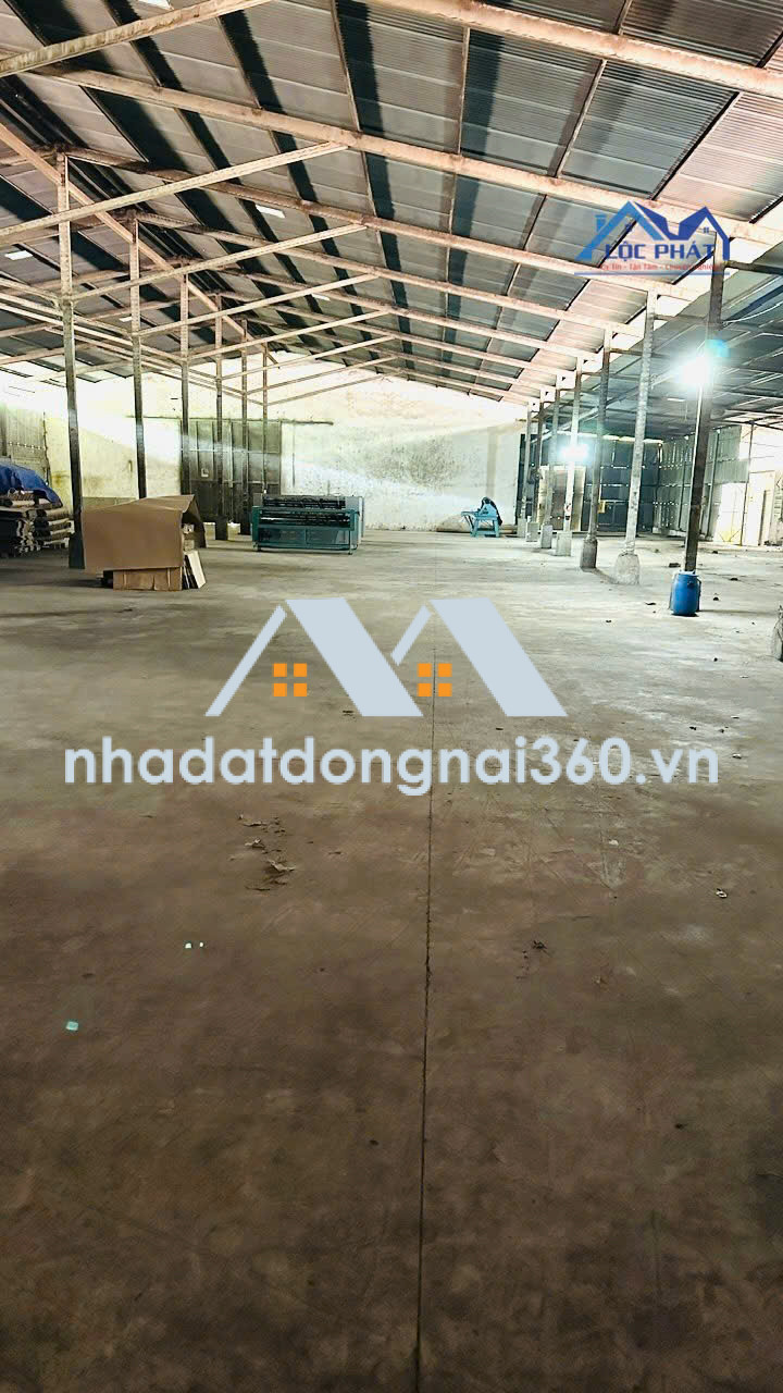 Cho thuê kho xưởng 1800m2 giá rẻ chỉ 40 triệu. Trảng Bom-Đồng Nai