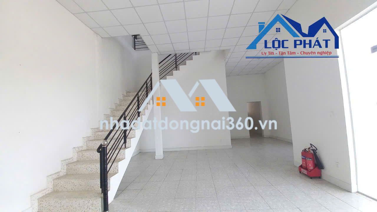 Bán nhà xưởng 40.000m2 giá rẻ chỉ 230 KCN Long Khánh-Đồng Nai