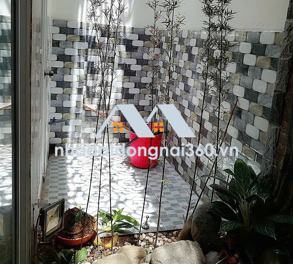 Bán nhà mặt phố tại Phường Long Hưng, Đồng Nai giá 10 tỷ  500 triệu