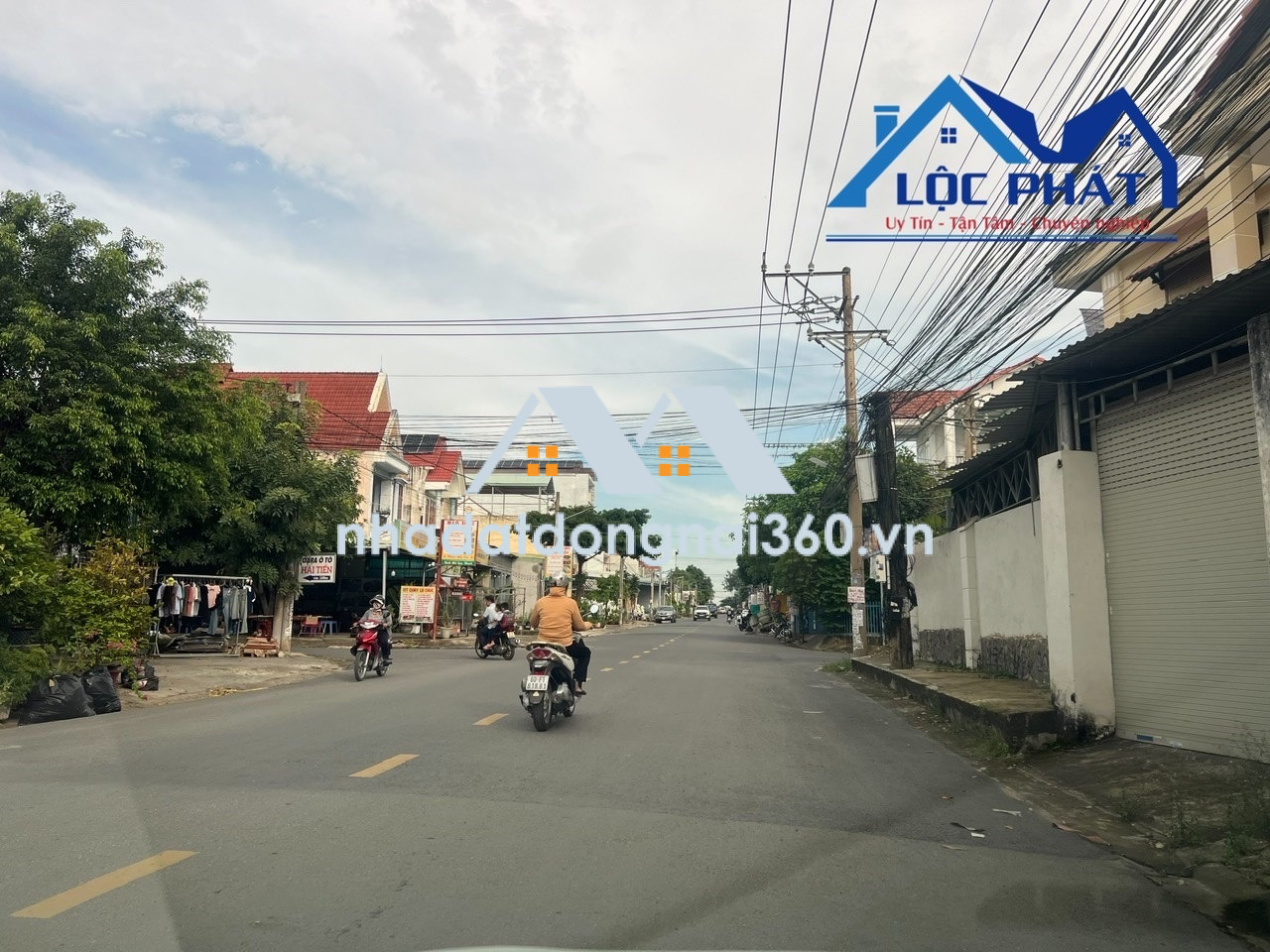 Cho thuê nhà xưởng 2400m2 giá rẻ chỉ 35 triệu. Tân Phong-Biên Hòa-Đồng Nai