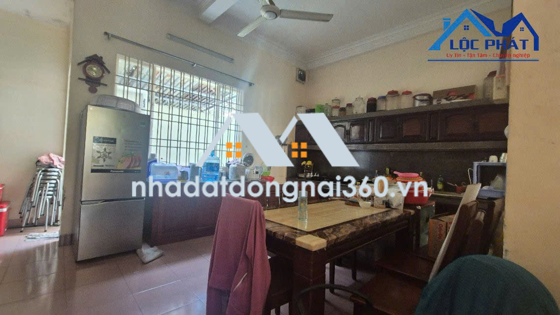 Bán nhà mặt phố tại Phường Trấn Biên, Đồng Nai giá 10 tỷ