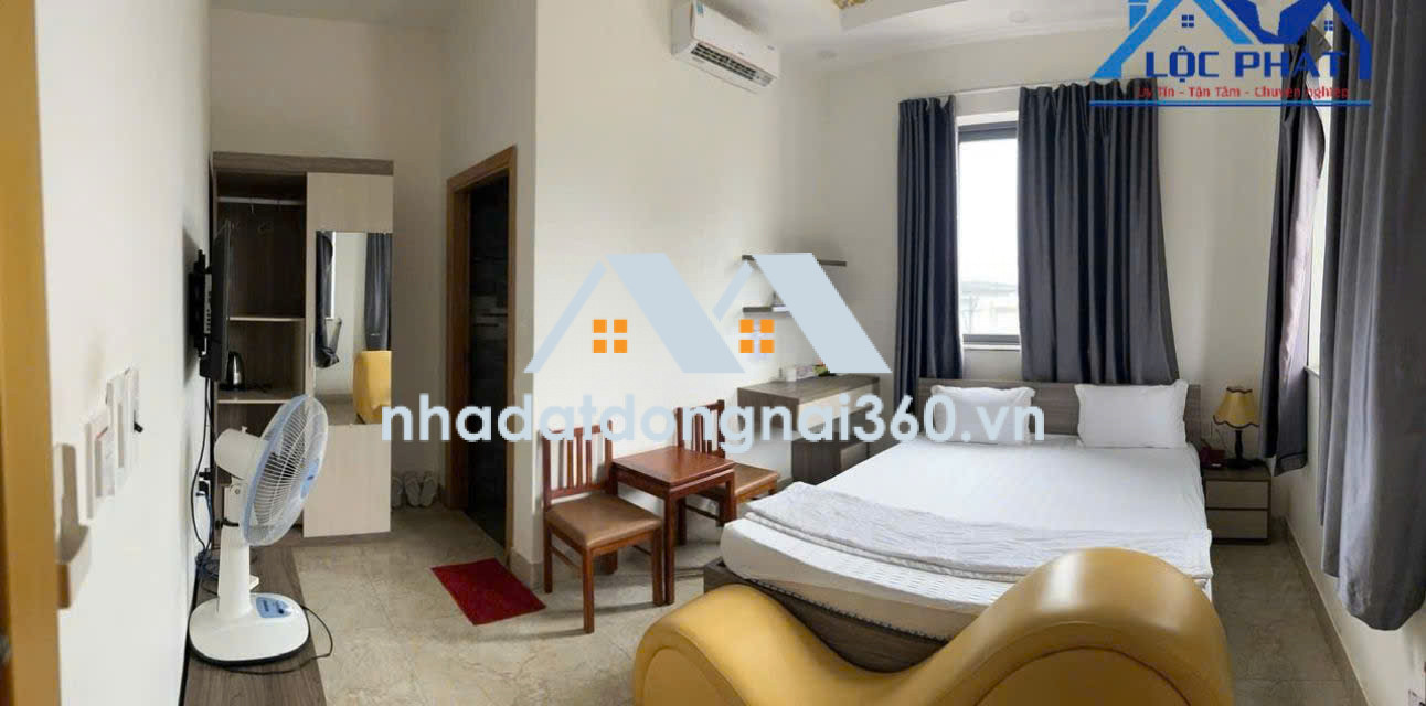 Bán cặp Khách Sạn đang kd tại Xuân Lộc Đồng Nai 9900m2 giá 200 tỷ