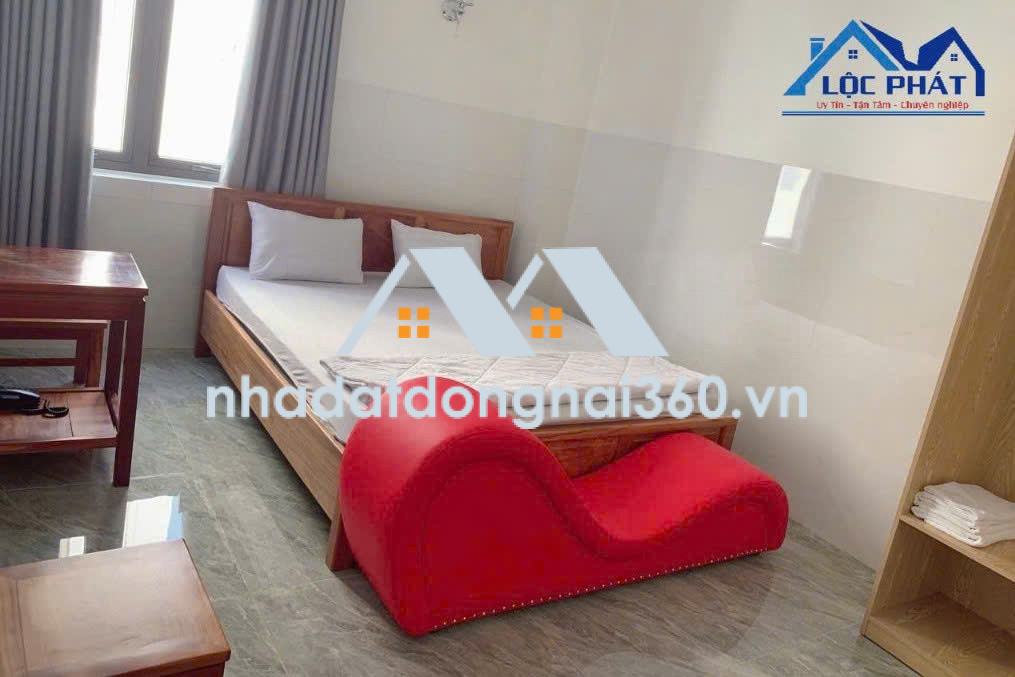 Bán khách sạn, nhà hàng, nhà nghỉ tại Phường Long Khánh, Đồng Nai giá 200 tỷ