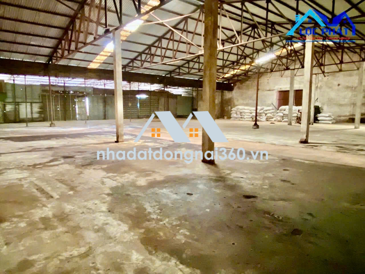 Cho thuê xưởng 2400m2 giá chỉ 20 triệu. Phước Tân-Biên Hòa-Đồng Nai