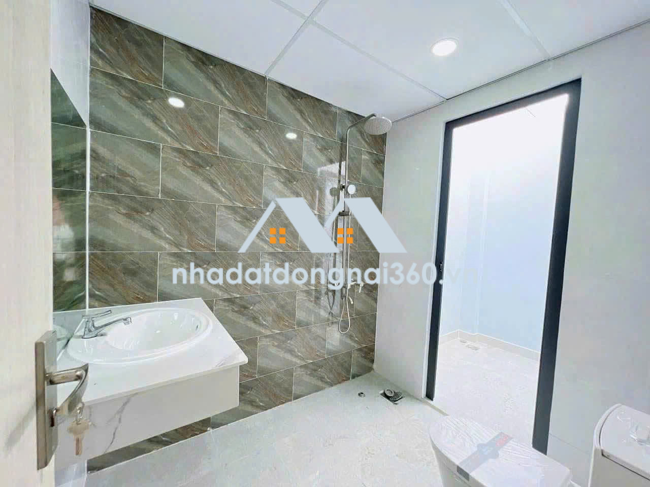 Bán nhà riêng tại Phường Tân Phong, Biên Hòa, Đồng Nai, 4,5 tỷ, 63m2 đẹp, nhiều tiện ích