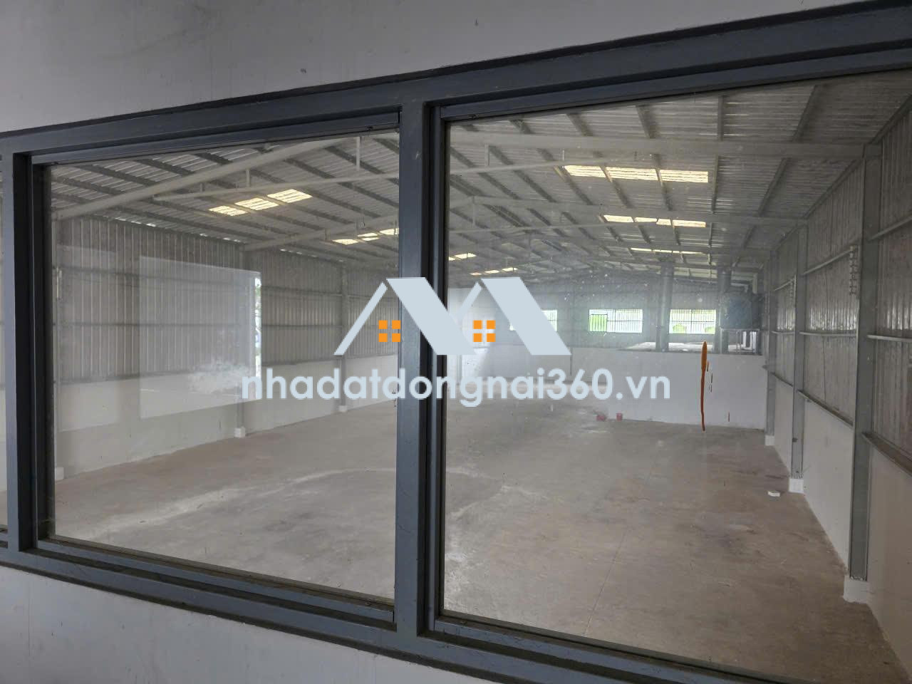 Chính chủ bán/cho thuê kho xưởng đẹp tại long thành,1000m2 xây trên đất thổ cư,