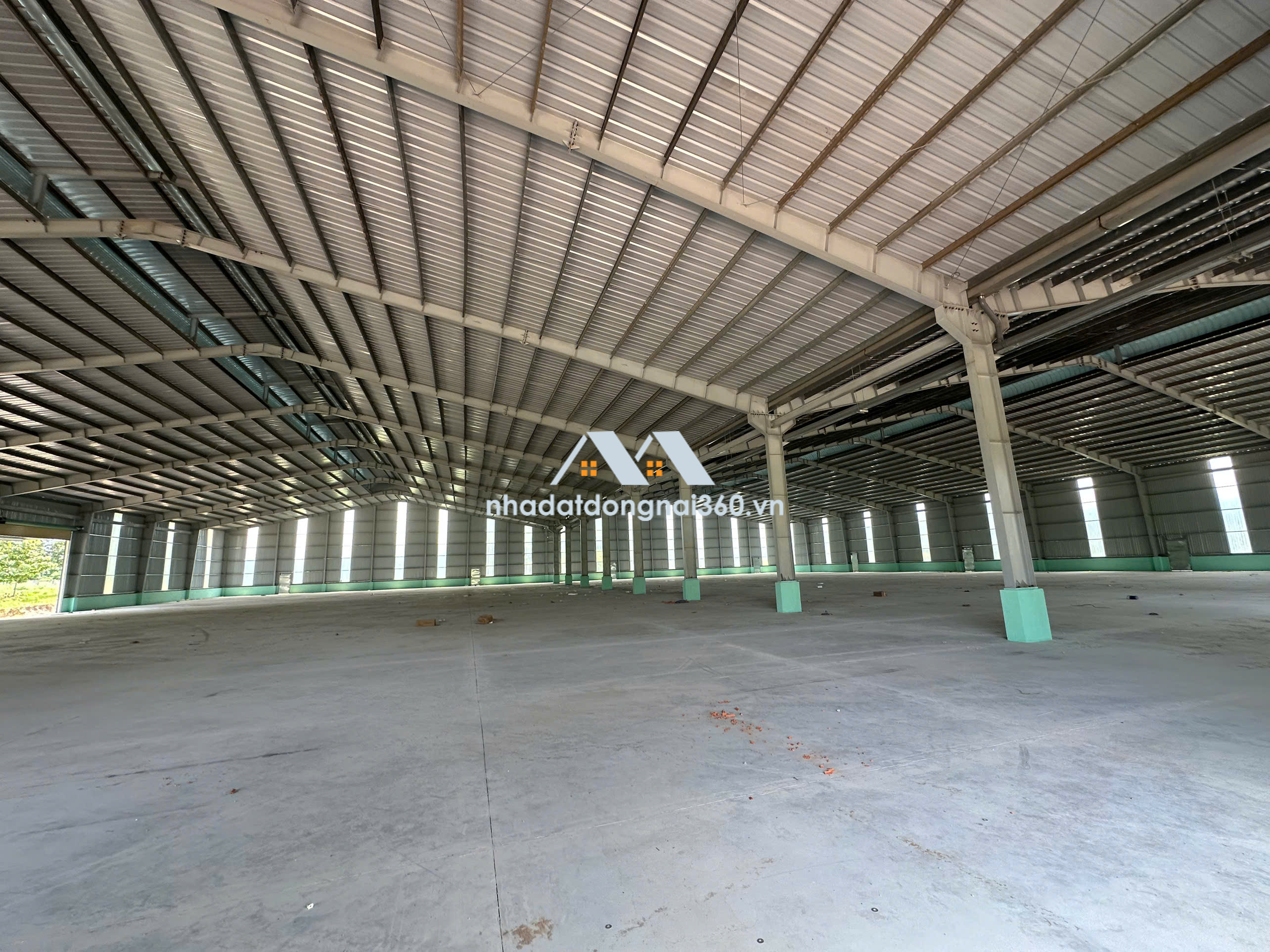 BÁN GẤP XƯỞNG 5.400M2 CỰC ĐẸP PHÚ GIÁO, TPHCM. GIÁ CHỈ 65 TỶ