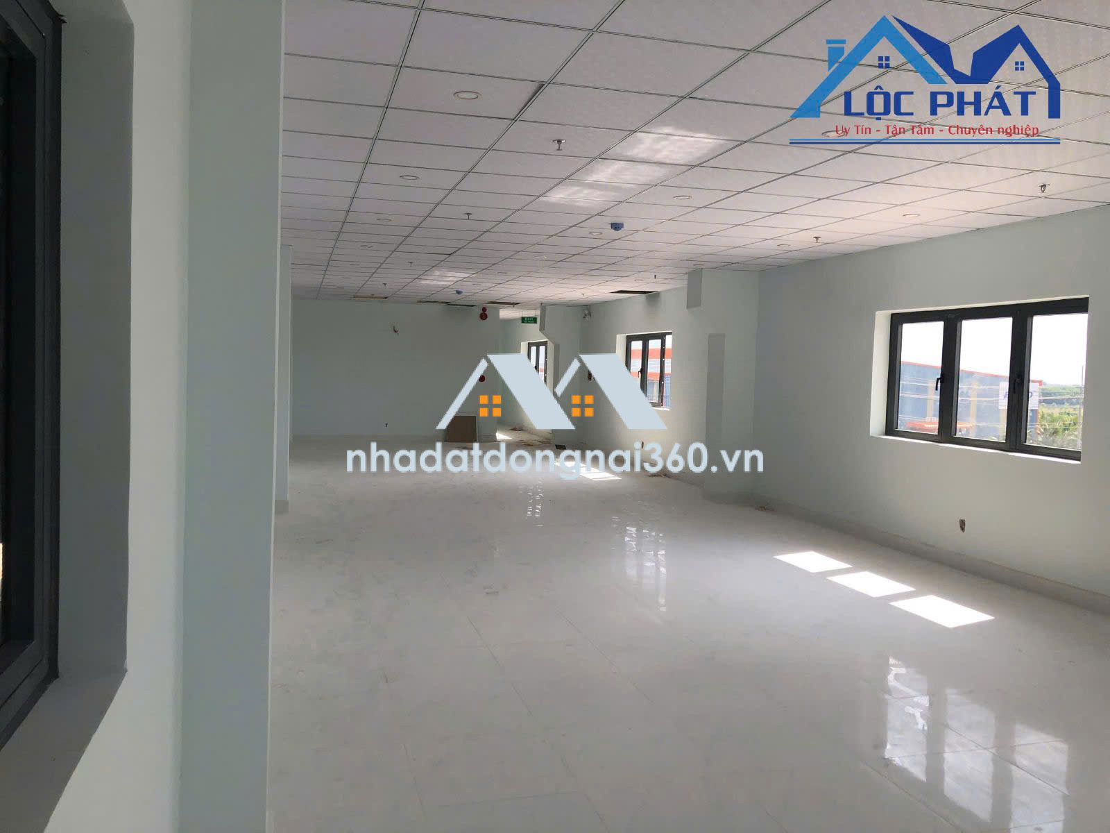 Cho thuê kho, nhà xưởng tại Xã  Thống Nhất, Đồng Nai giá 1 tỷ  300 triệu