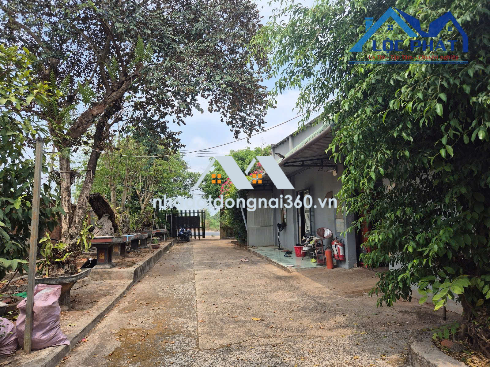 Bán nhà mặt phố tại Xã Bàu Hàm, Đồng Nai giá 5 tỷ  700 triệu