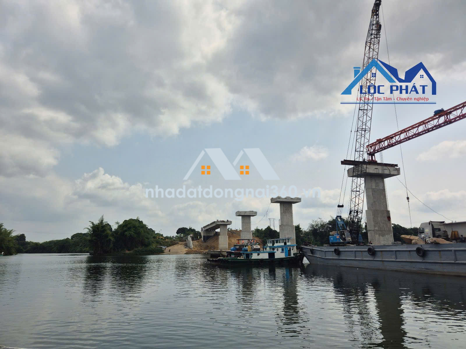 Bán đất xã Hiếu Liêm Vĩnh Cửu gần hồ Trị An dt 19500m2 giá 12 tỷ