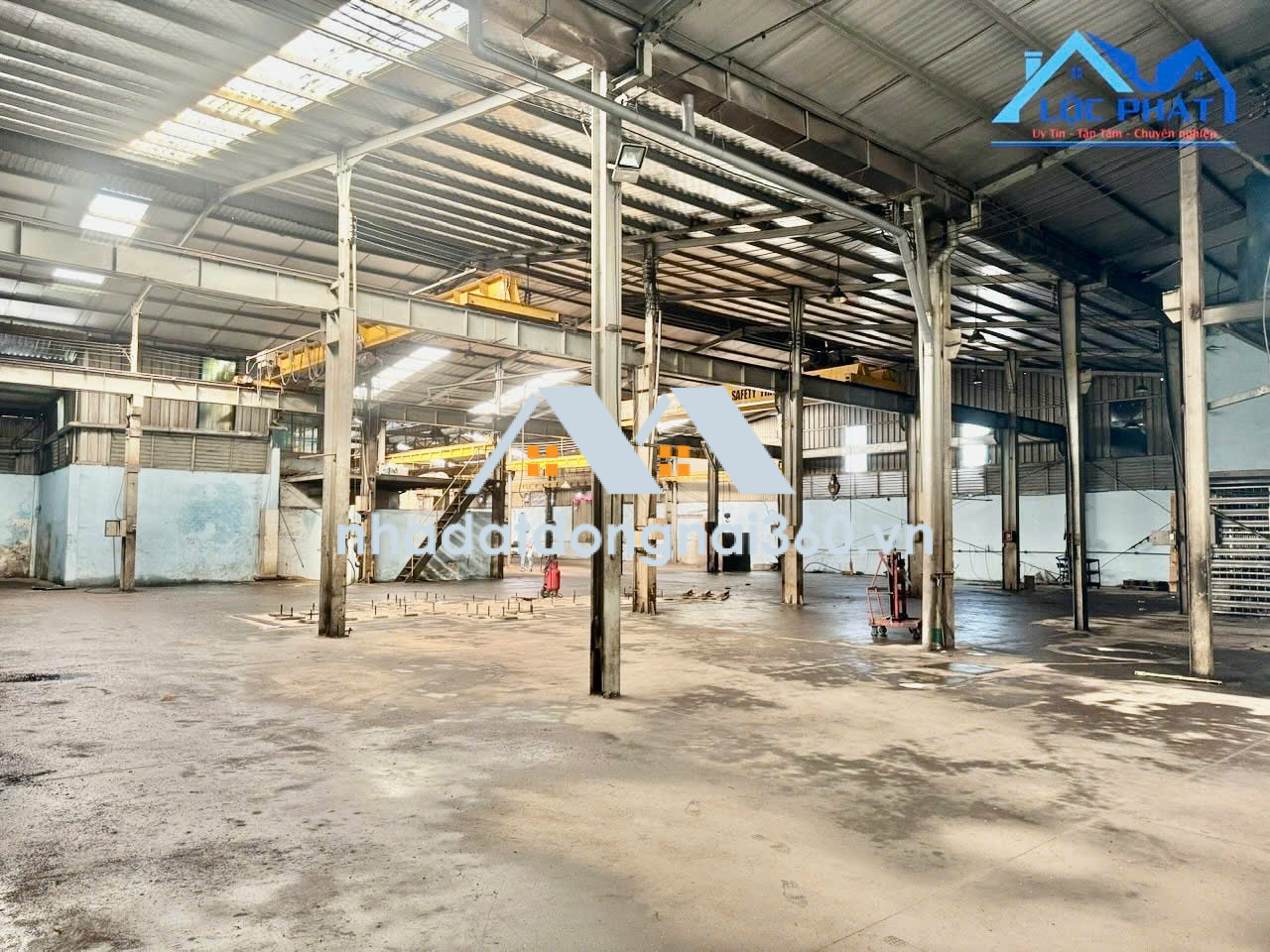 Cho thuê xưởng có cẩu trục: 2.000m2 giá chỉ 120 triệu. Phước Tân-Biên Hòa-Đồng Nai