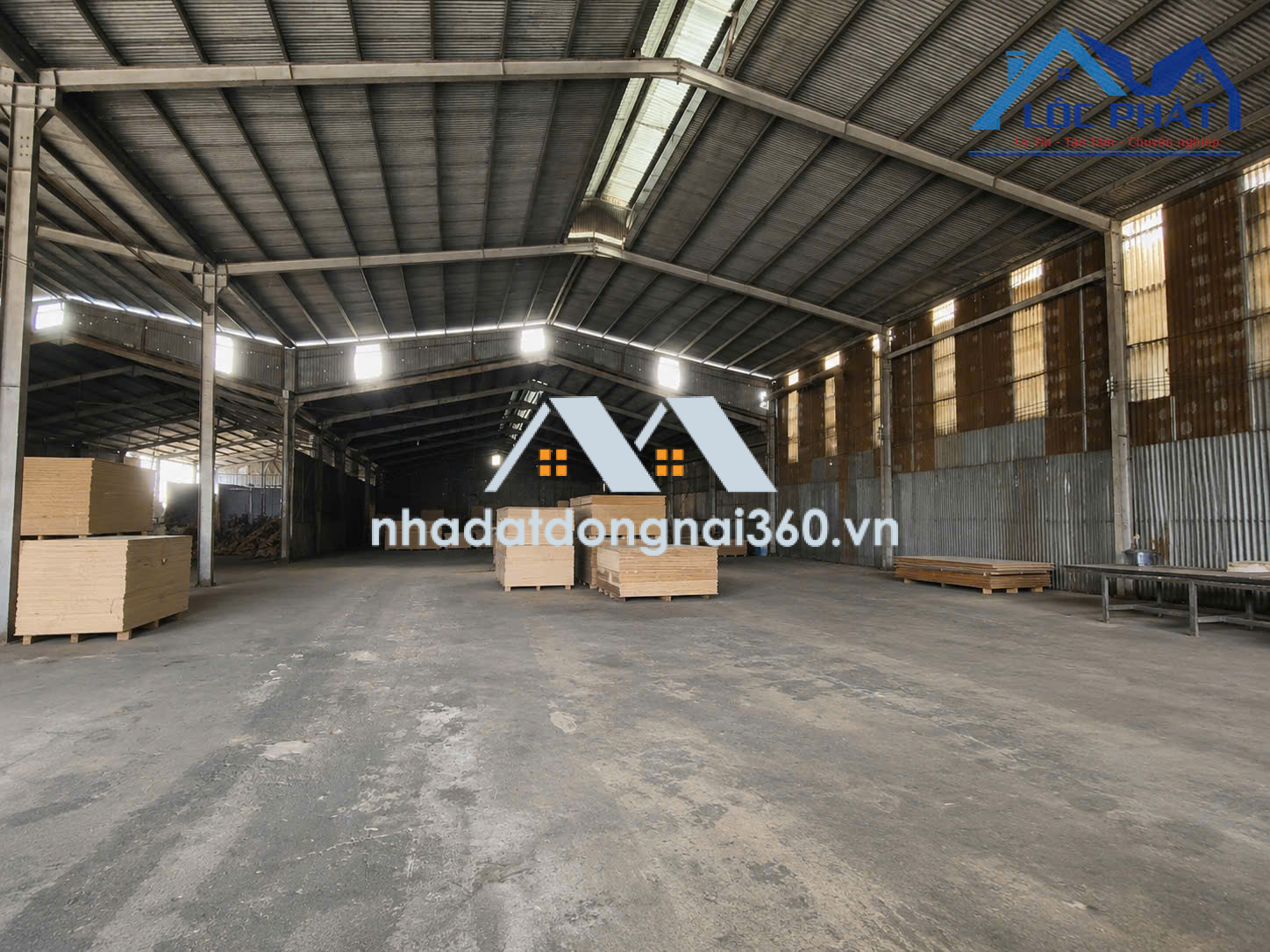 Cho thuê nhà xưởng 4.000m2 giá rẻ chỉ 155 triệu. P Hố Nai-Đồng Nai
