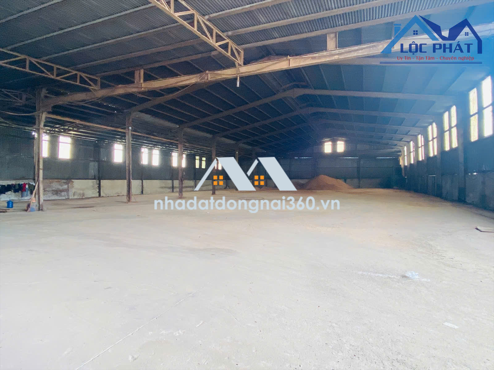 Cho thuê nhà xưởng giá rẻ 1.800m2 chỉ 40 triệu. P Hố Nai- TP Đồng Nai