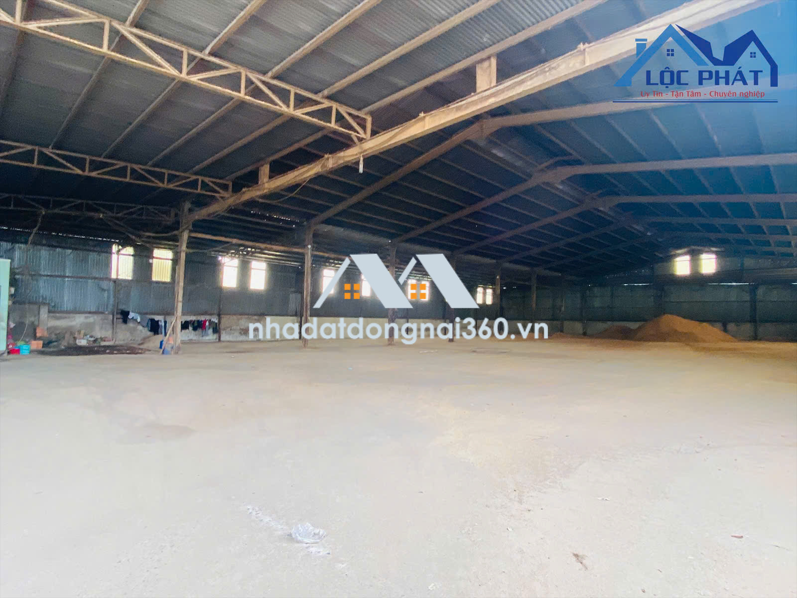 Cho thuê nhà xưởng giá rẻ 1.800m2 chỉ 40 triệu. P Hố Nai- TP Đồng Nai