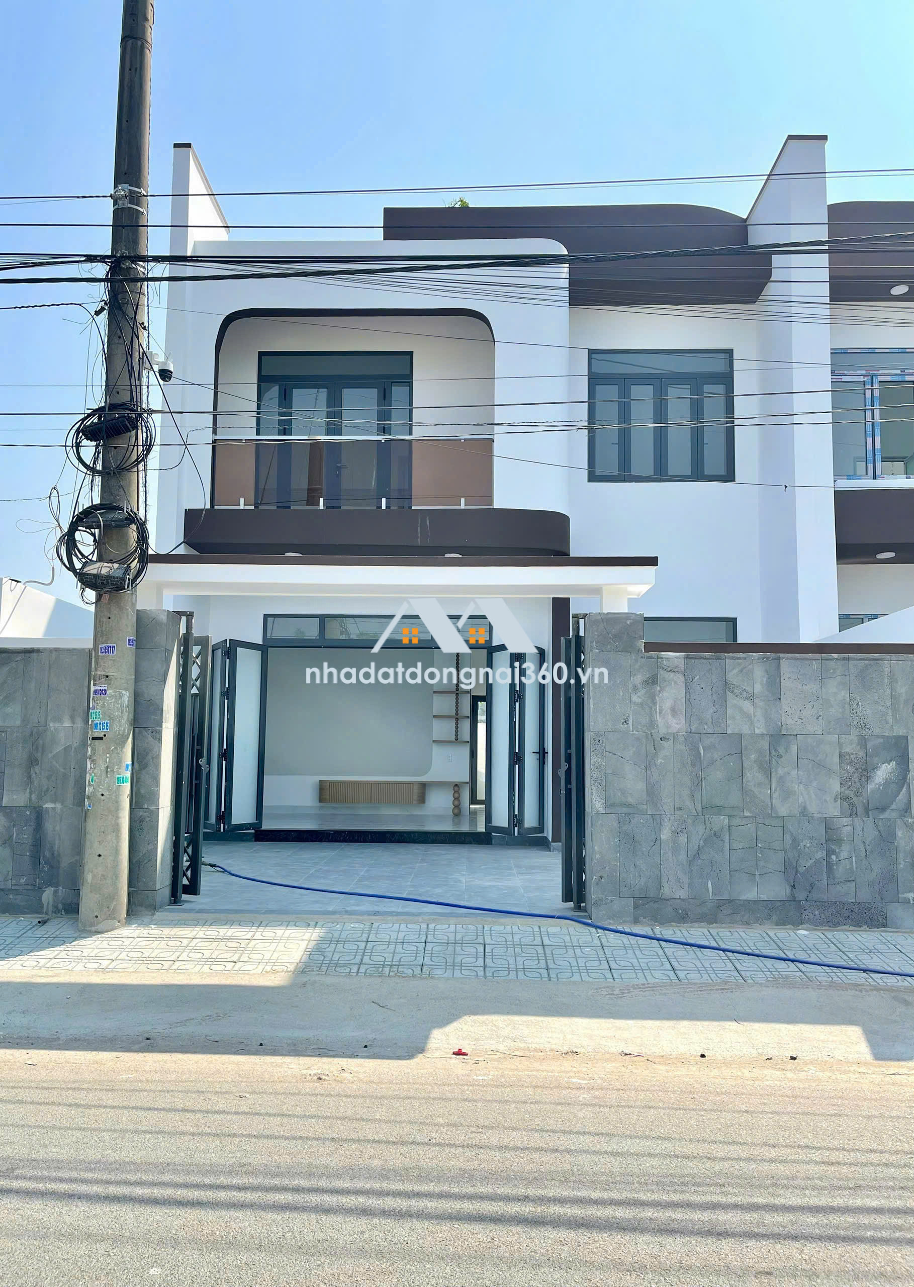 NHÀ MẶT TIỀN ĐƯỜNG NHỰA – XÂY MỚI 100% – GIÁ CHỈ 2,45 TỶ