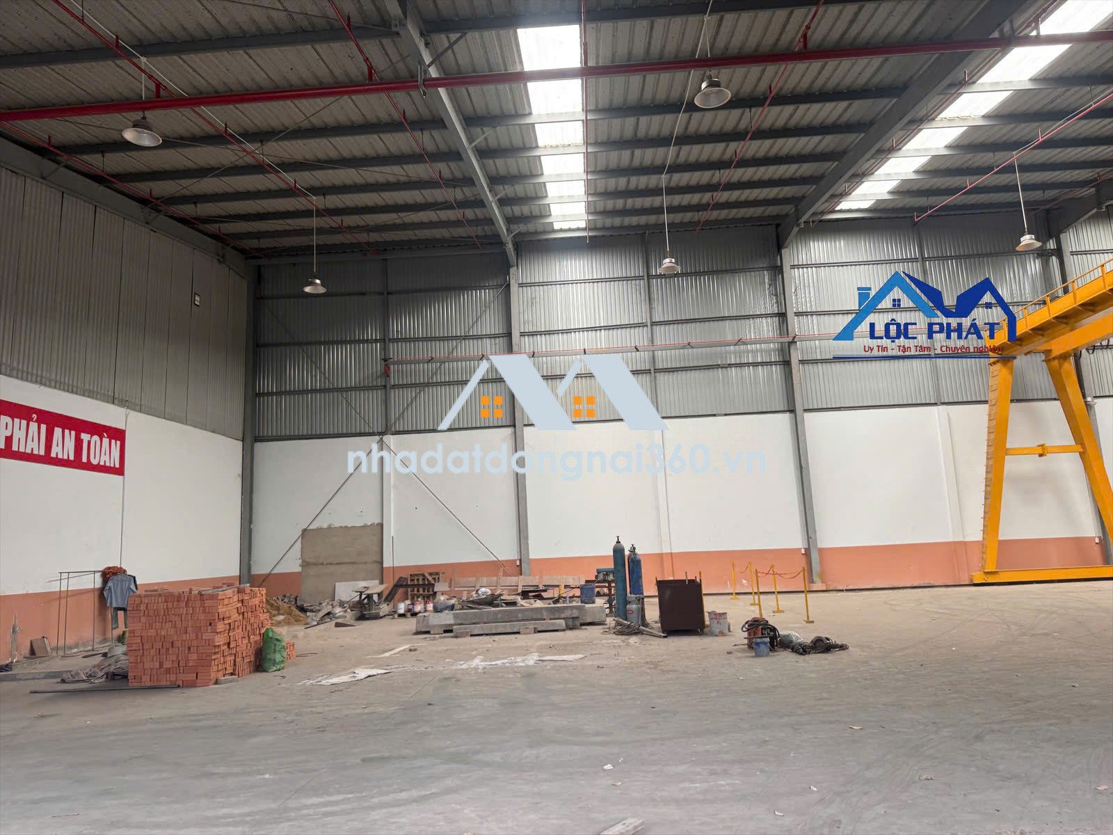 Cho thuê xưởng 1.200m2 giá chỉ 110 triệu. KCN Nhơn Trạch- Đồng Nai