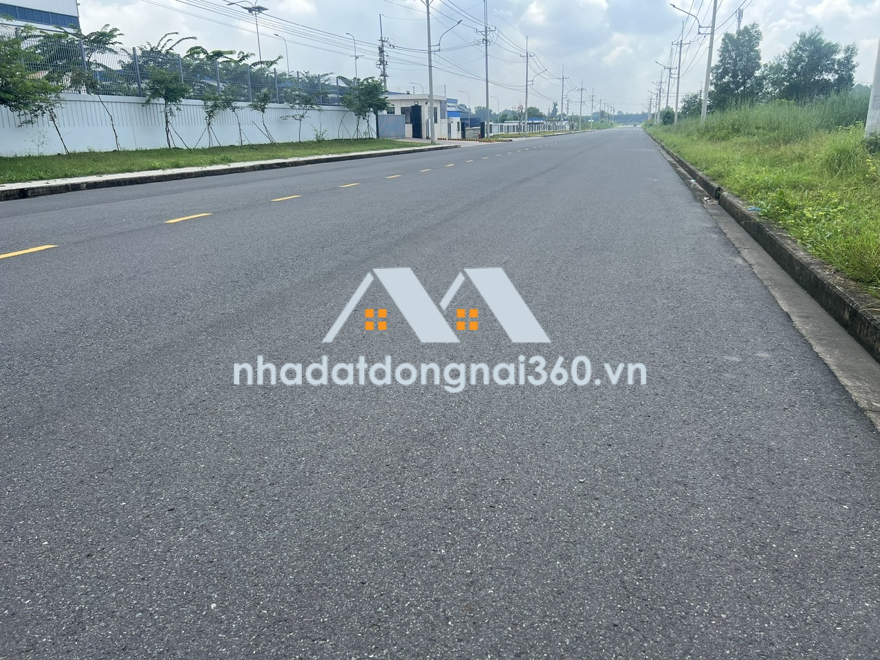 Bán đất xây dựng xưởng 10.500m2 giá rẻ chỉ 52 tỷ. CCN Nhơn Trạch-Đồng Nai