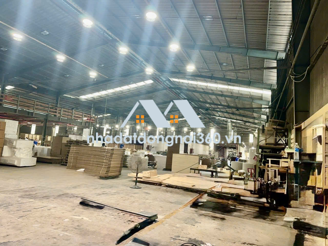 Bán nhà xưởng DT: 4.750m2 giá chỉ 35 tỷ. gần KCN Tam Phước-TP Đồng Nai