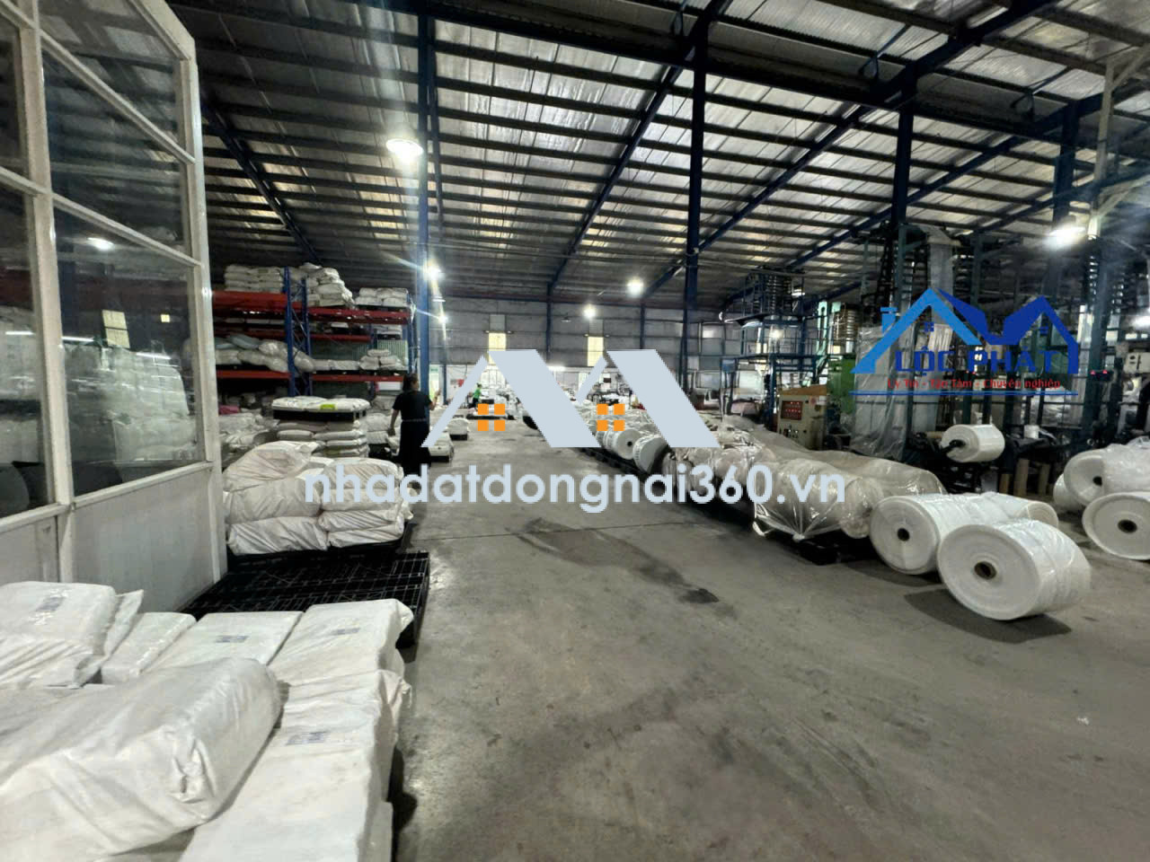 Cho thuê nhà xưởng 1.800m2 giá chỉ 196 triệu. KCN Hố Nai-Trảng Bom-TP Đồng Nai