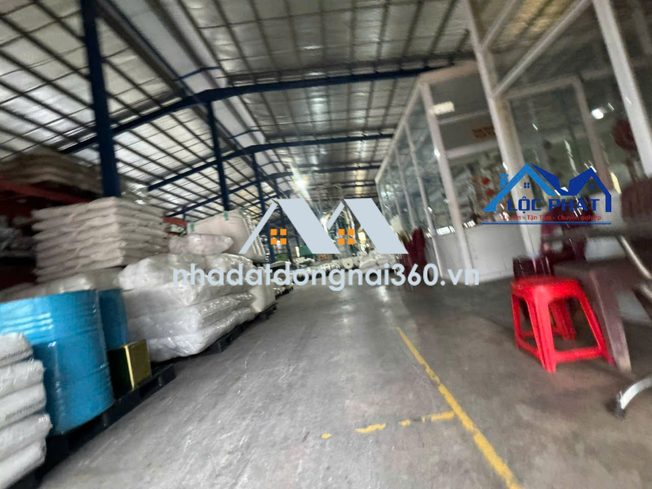 Cho thuê nhà xưởng 1.800m2 giá chỉ 196 triệu. KCN Hố Nai-TP Đồng Nai