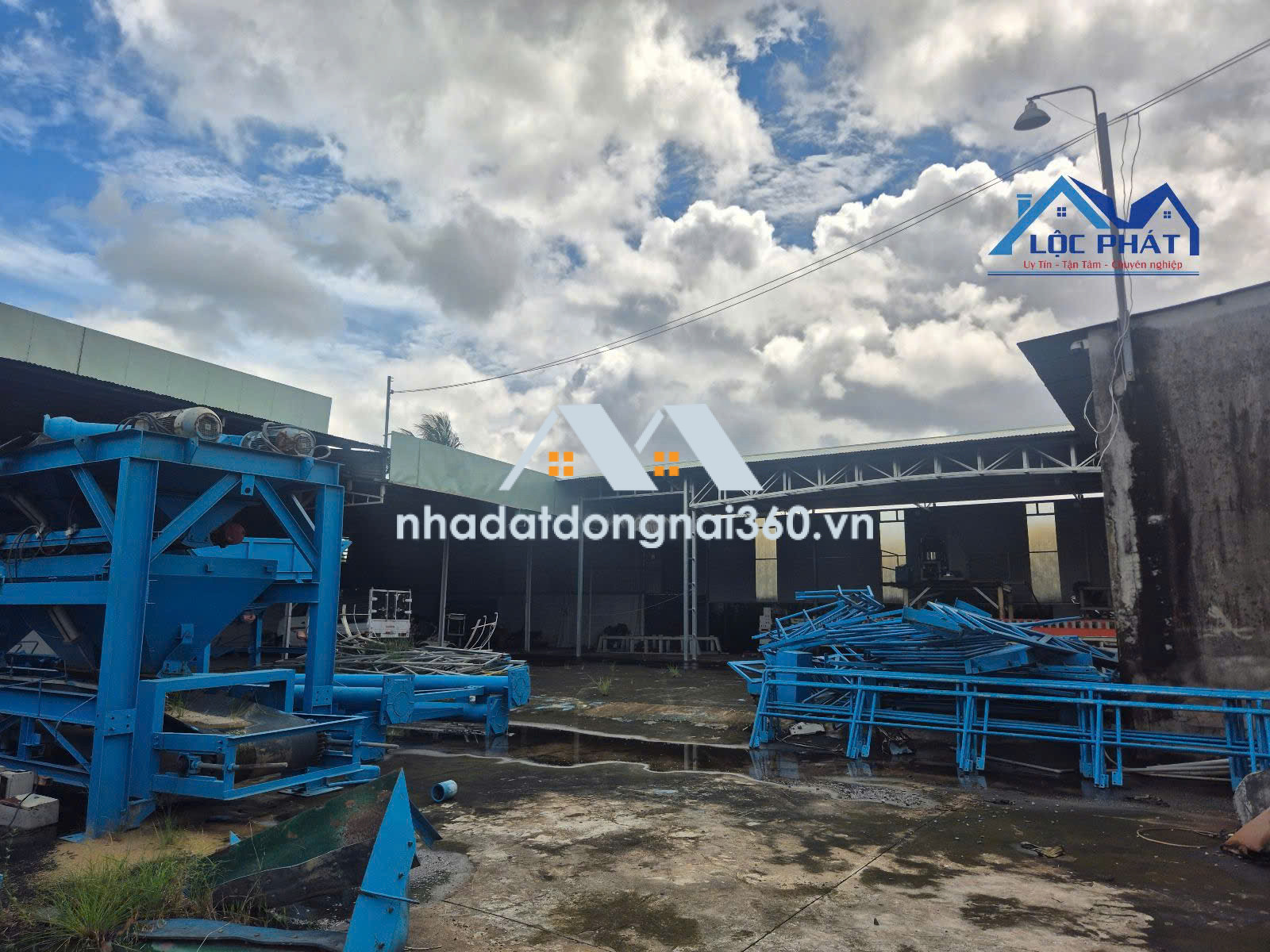 Bán nhà mặt tiền đường QL1A thuộc xã Hưng Lộc Thống Nhất Đồng Nai dt hơn 3000m² giá chỉ 25 tỷ
