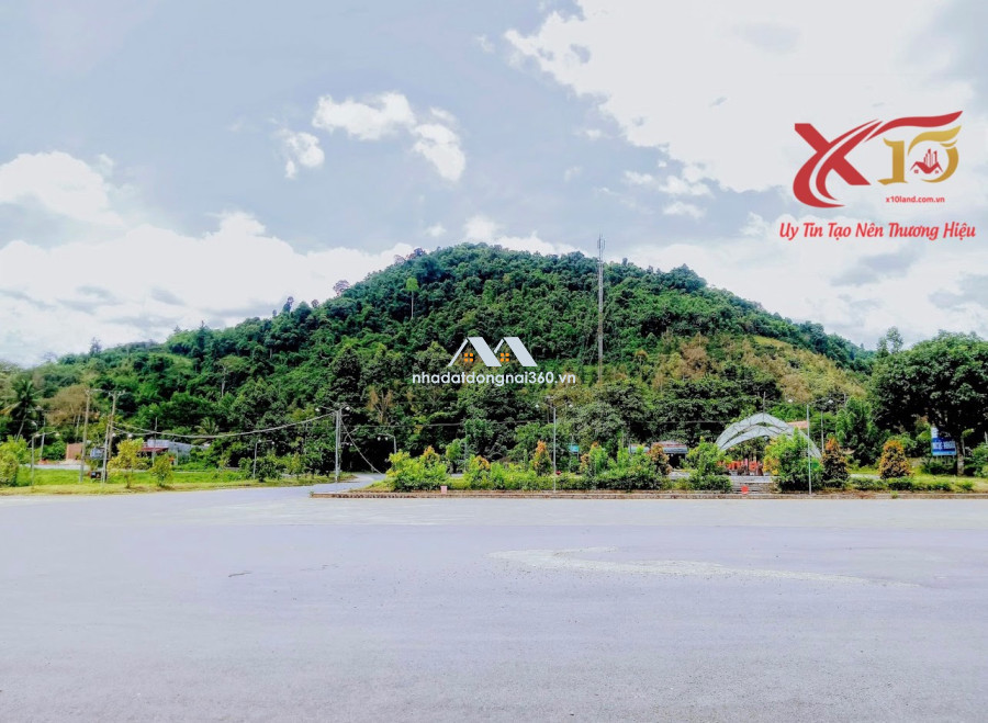 Bán đất 800m2 thổ cư tại làng trạm dừng chân Túc Trưng  Định Quán, MT Quốc Lộ 20.