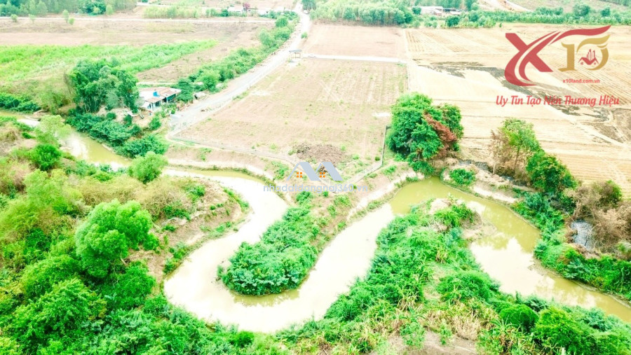 Bán đất xã tân an huyện Vĩnh Cửu 8000m2 giá 2.2 triệu/m2